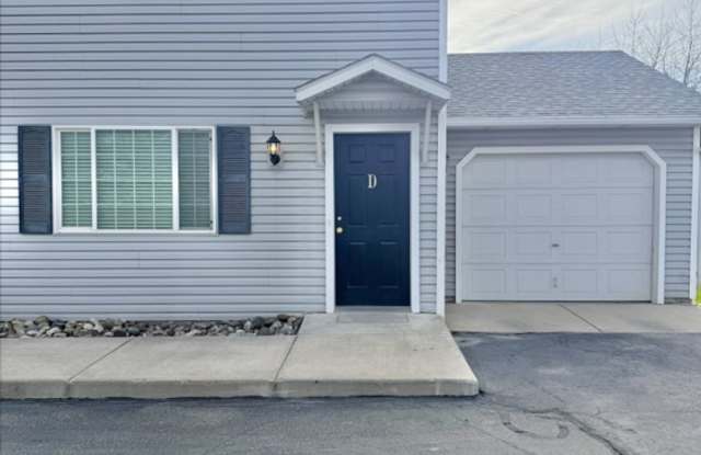 3 Bedroom 1.5 Bath duplex - 1 car garage - 1596 Dustin Circle, Pocatello, ID 83202