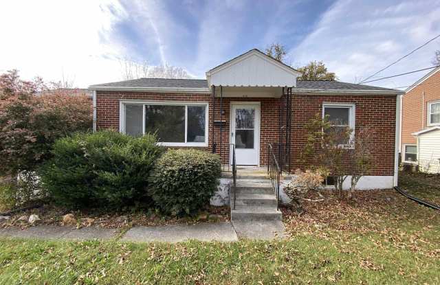 1015 Montgomery Street - 1015 Montgomery Street Northwest, Blacksburg, VA 24060