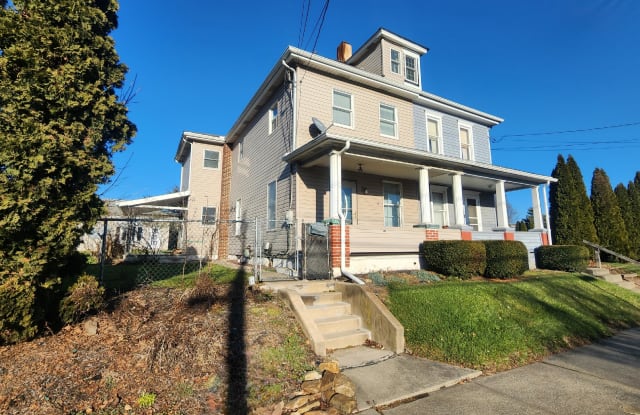 349 East Main Street - 349 East Main Street, Bath, PA 18014