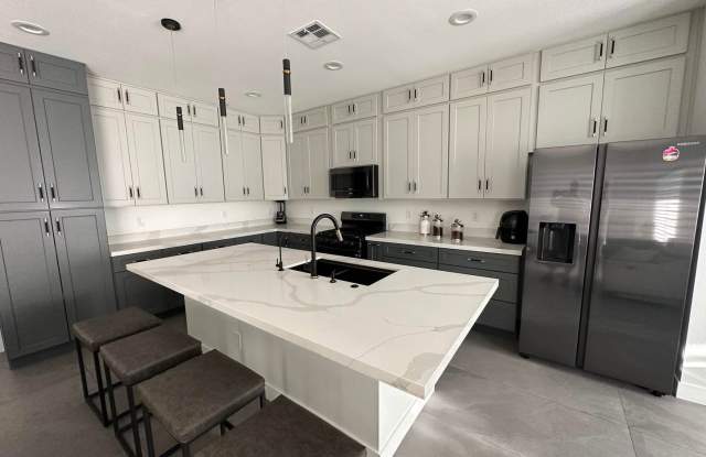 Fully Furnished 4BR + RV Garage photos photos Fully Furnished 4BR + RV Garage photos photos