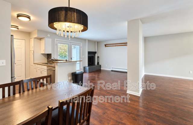 3230 MONTCLAIRE CT Gallery 2