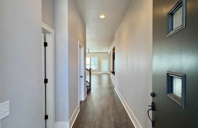 2007 Southwest Hampton Ave Gallery 3