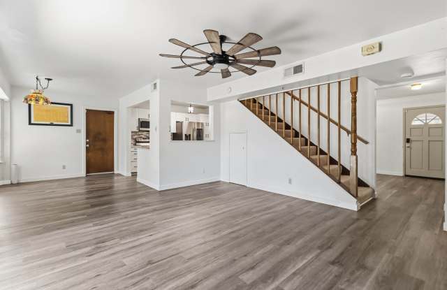 8227 CAMPOBELLO DR Gallery 2