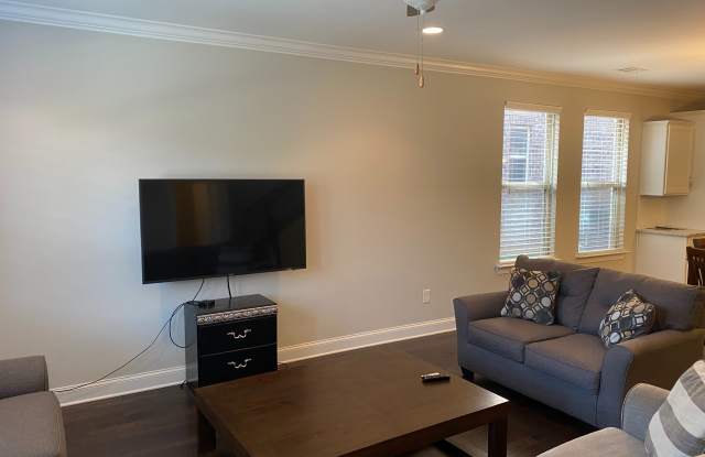 146 Benjamin Ln Gallery 2