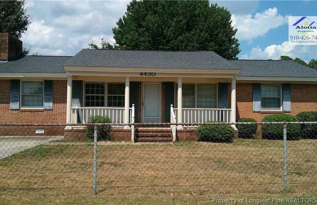4430 Wellington Drive photos photos