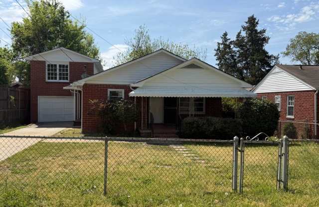 Large Home in Great Area photos photos