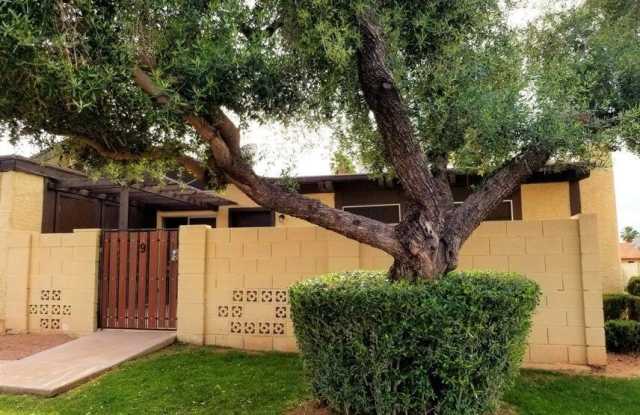 712 N SANTA BARBARA -- unit: 9 photos photos