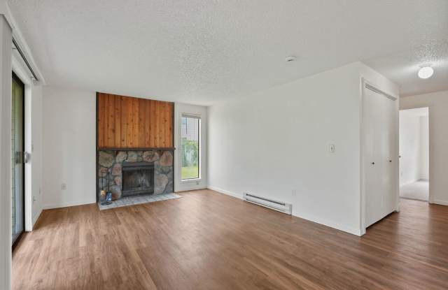 2210 - 2212 N Houk Rd photos photos