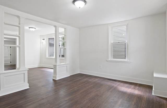 Coming Soon! Bright and Cozy 2 Bedroom, 1 Bath Home in Middletown! photos photos