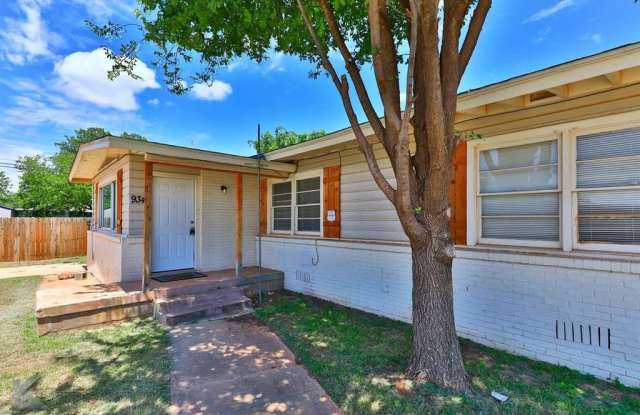 934 S Pioneer Drive photos photos