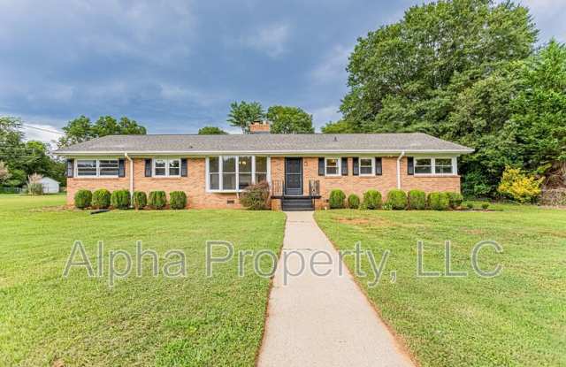101 Benjamin Ave photos photos