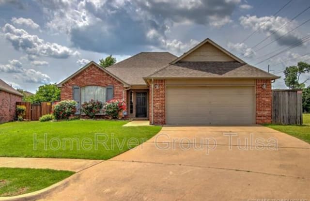 11602 S Mulberry Ln - 11602 South Mulberry Lane, Jenks, OK 74037