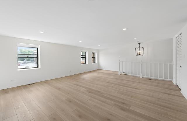 935 W Armitage Ave Gallery 1