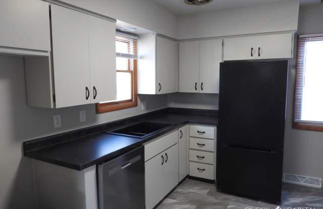 2913 East 36th Street photos photos