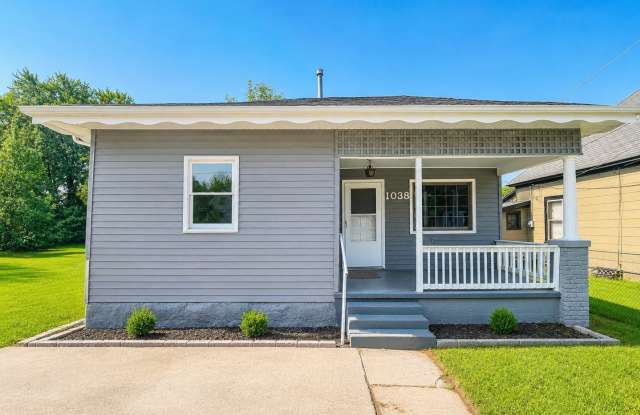 3 bedroom | 1 bathroom | Large lot | Pets welcome! photos photos 3 bedroom | 1 bathroom | Large lot | Pets welcome! photos photos