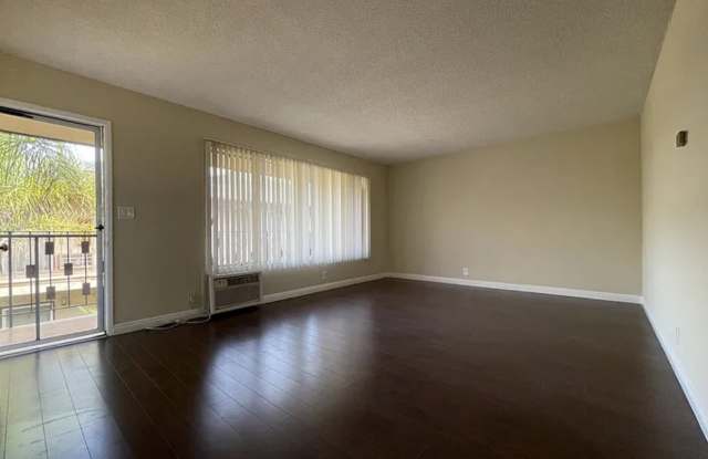 4425 Ocean View Boulevard Gallery 2