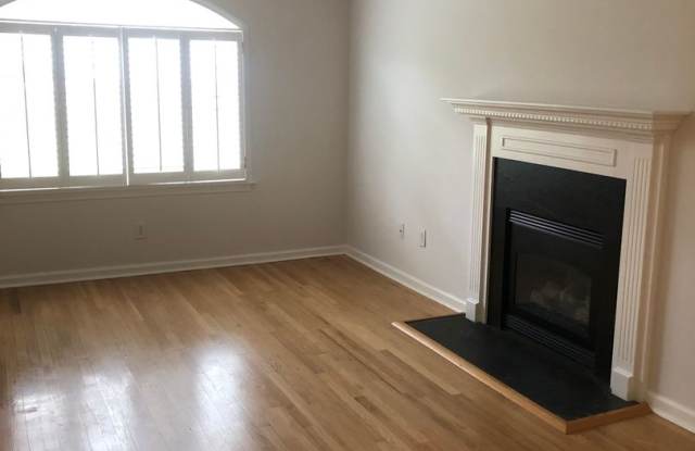 Greenville, 3BD/2.5 plus bonus, 1839SF photos photos