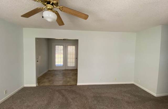Quiet Neighborhood! 3 bed 2 bath in Rincon, GA Available now!! Gallery 4