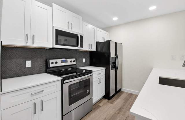 1825 Palm Cove Boulevard 7-307, Delray Beach, FL 33445 photos photos