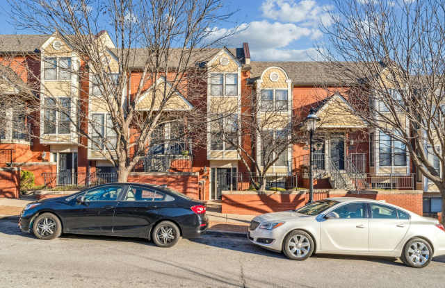 530 W 10th Street photos photos