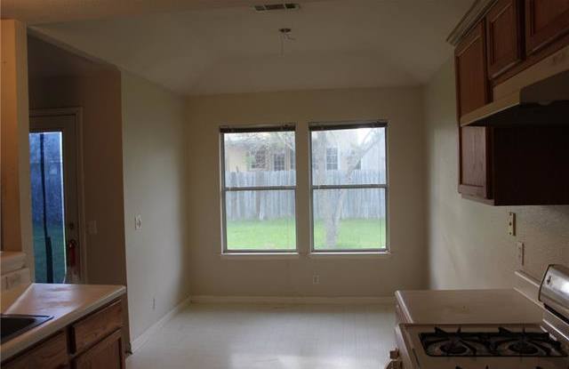 221 Wild Buffalo DR Gallery 4