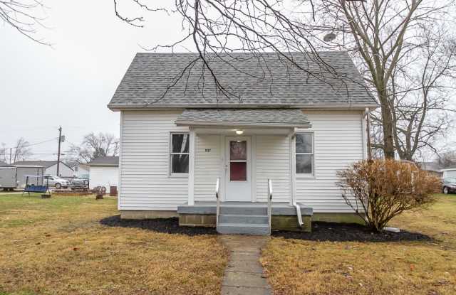 1127 E Second St - 1127 East 2nd Street, Greenfield, IN 46140
