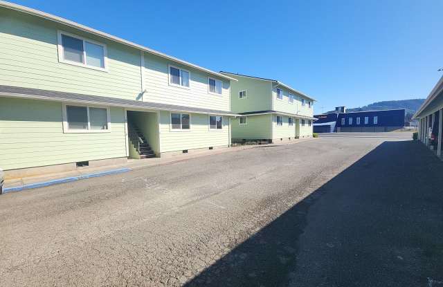 549 Fern Avenue - 5 - 549 Fern Avenue, Brookings, OR 97415
