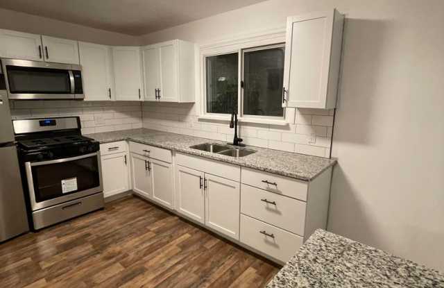 738 Freeland Street (Allentown/Pittsburgh) 3-bedroom, 1-bath *Section 8 = OK!* - 738 Freeland Street, Pittsburgh, PA 15210