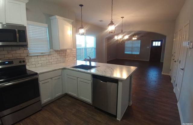 8535 Pecan Cross Gallery 2