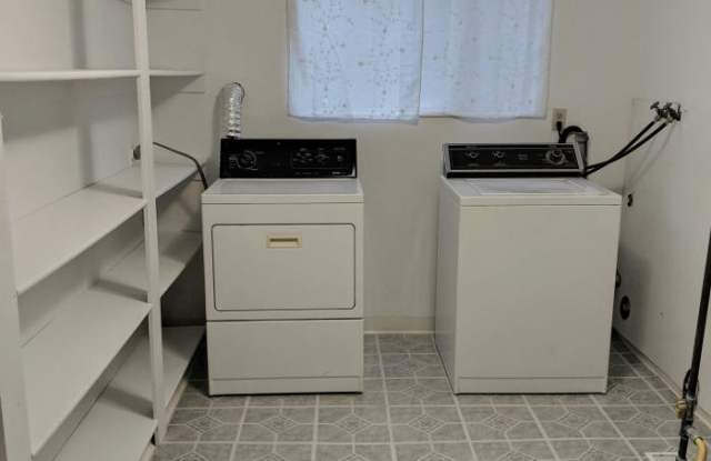 685 De Soto Street East Gallery 4