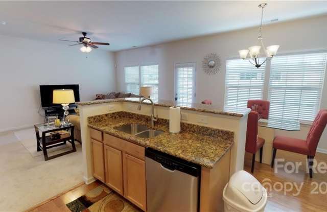 3343 Tulip Tree Lane Gallery 4