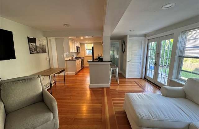 346 Spring Street Gallery 2
