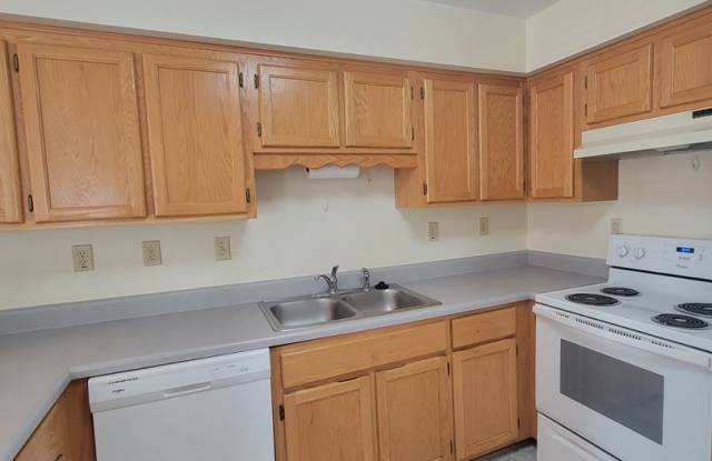 3 bedroom, 2 bathroom townhouse in Western Branch photos photos