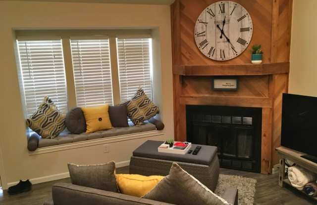 4655 South Dillon Court Gallery 3