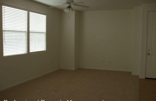 1103 Dante Circle Gallery 3