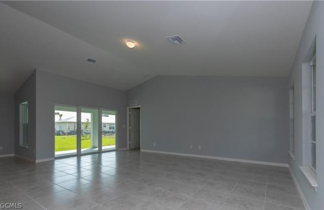 1400 SW 1st Terrace Gallery 4