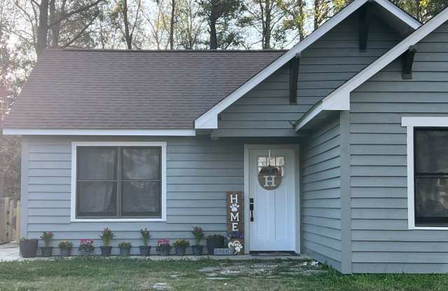 Remodeled Three Bedroom Home Gallery 3