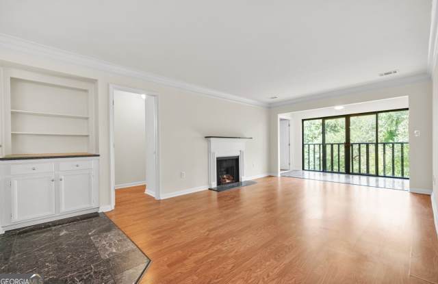 23203 Plantation Drive NE #203 Gallery 3