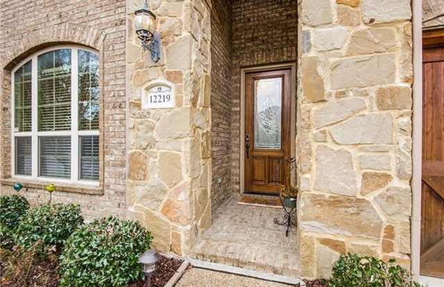 12219 Jackson Creek Drive Gallery 3