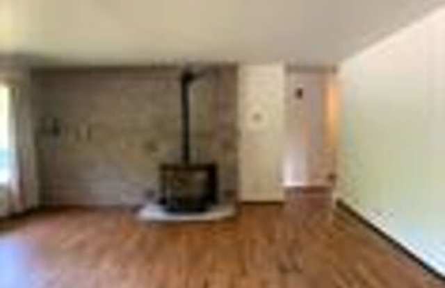 603 South Davies Road Gallery 4