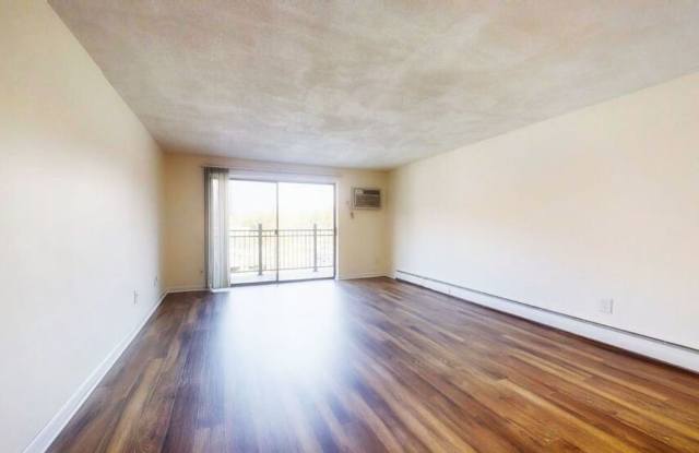 2-Bed w/ h  hw photos photos