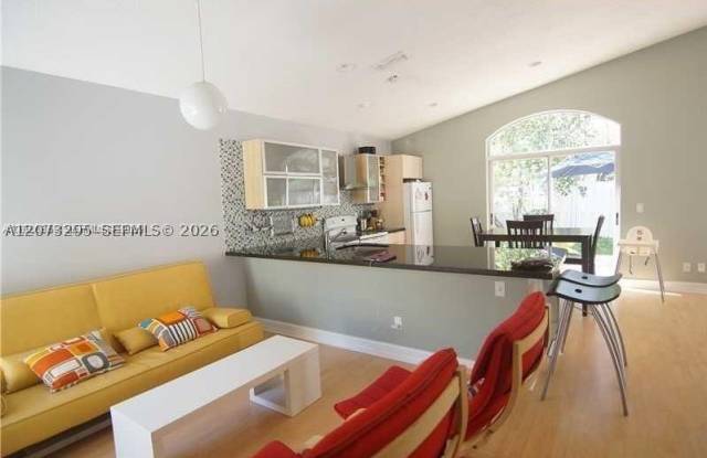 882 Garnet Cir Gallery 4