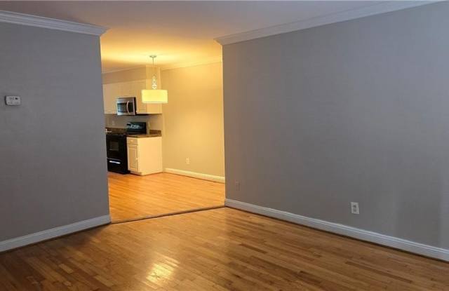 3668 Kingsboro Road NE Gallery 2