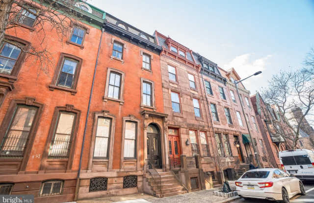 2124 SPRUCE Street photos photos