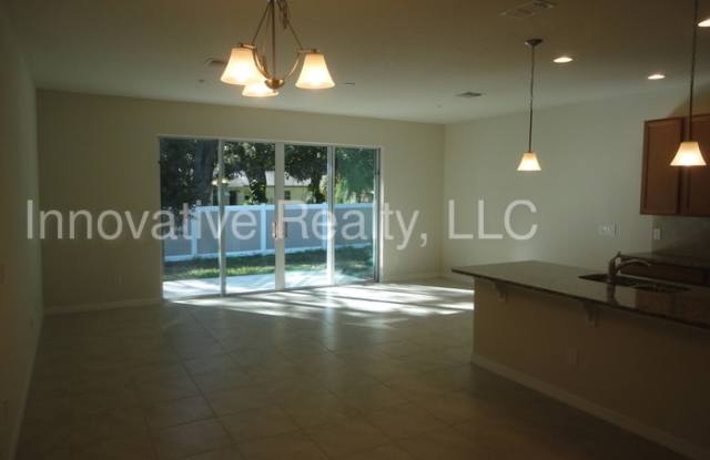 7548 Aloma Pines Court Gallery 4