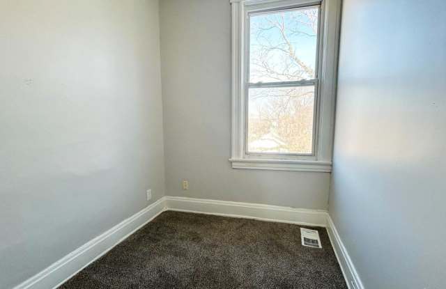 3337 Glenway Avenue Gallery 4