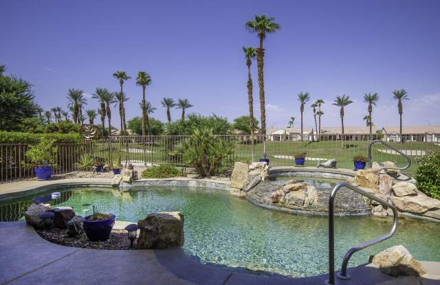 37905 Pineknoll Avenue Gallery 2