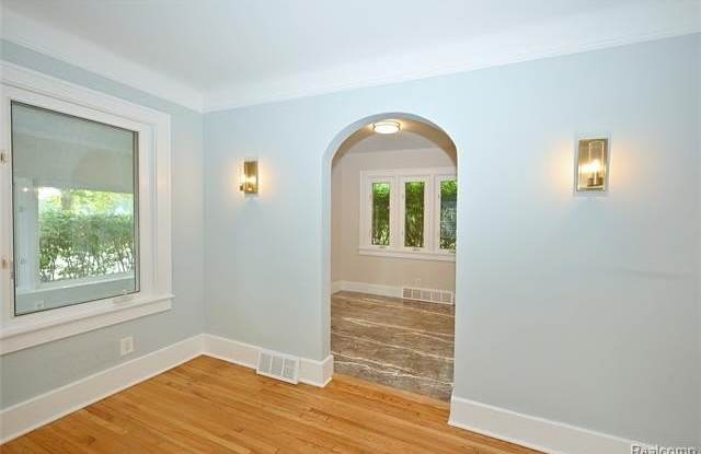 1248 Edgewood - Lower Gallery 4