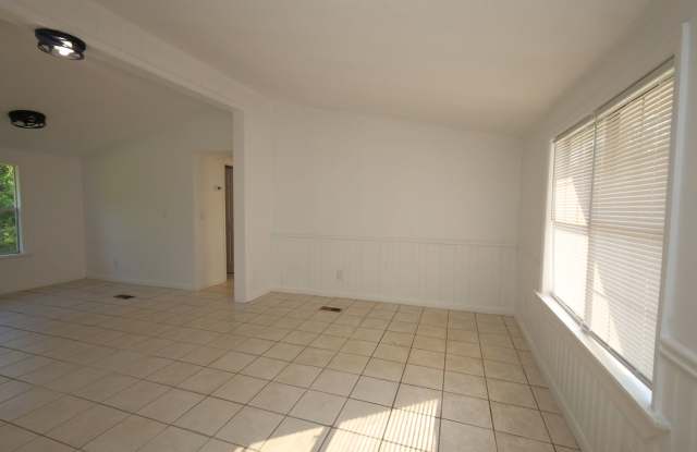 808 Penny Place Gallery 3