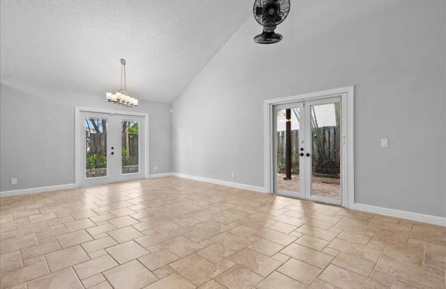 1714 Shoreside Circle Gallery 4